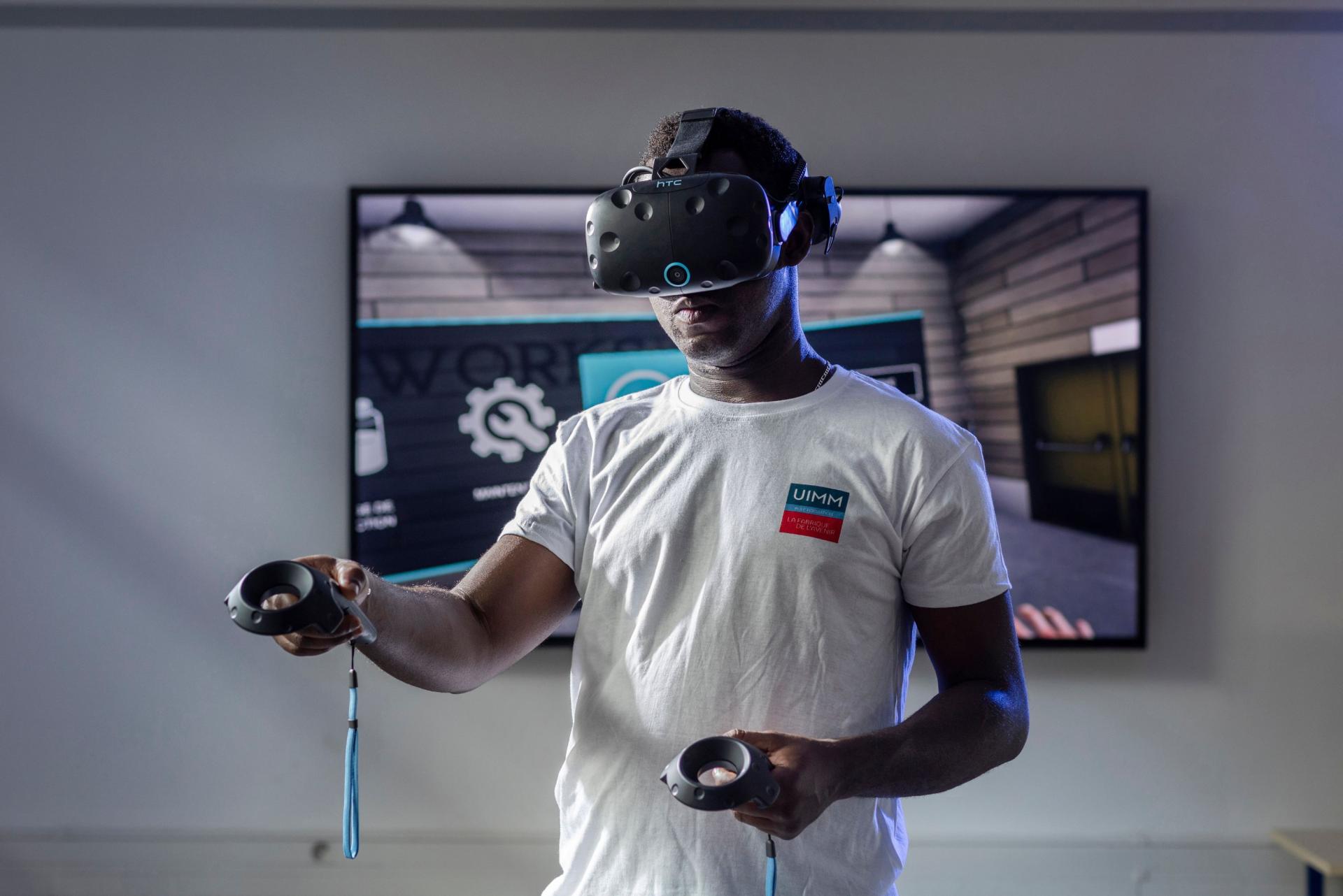 jeune apprenant réalité virtuelle